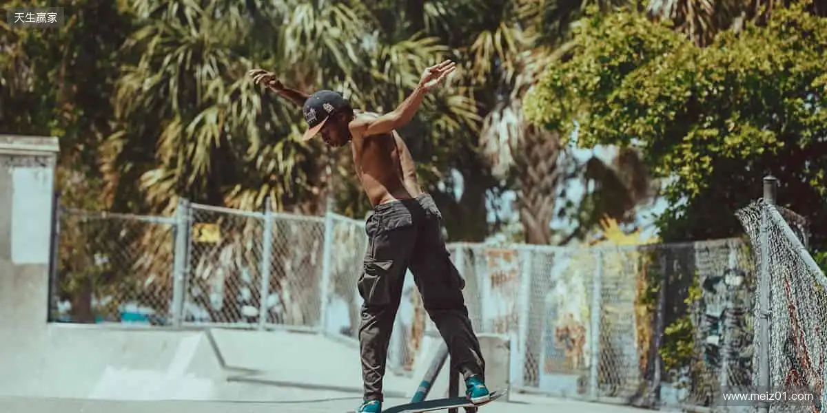 从球鞋到纪念衫，每一件都是热爱的勋章！👟